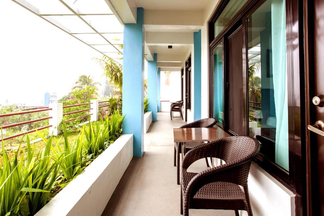 Hotel Casa Noah Tagaytay City Exterior foto